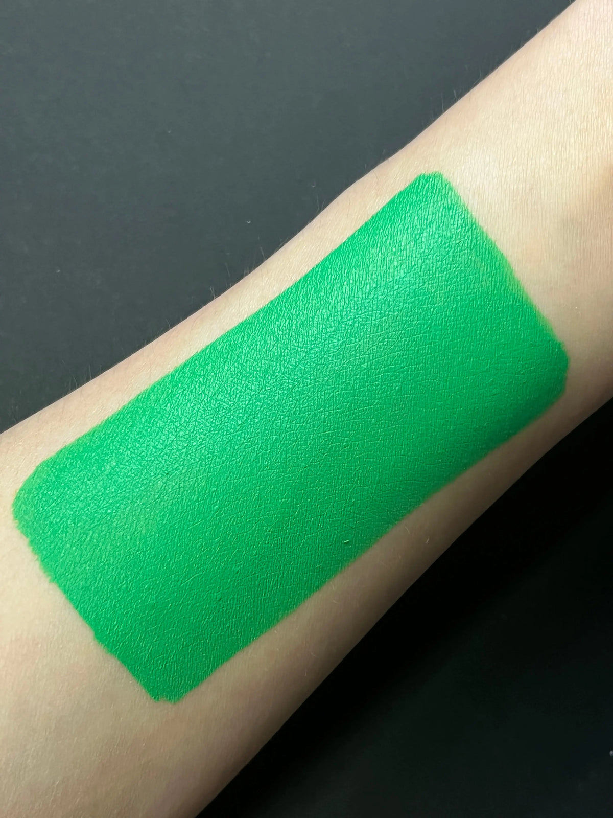 Graphic Emerald (Green) Water Activated Liner - Easy Application
